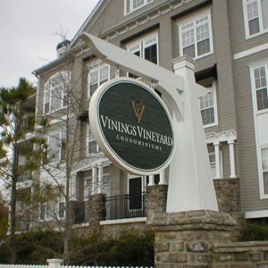 residential entrance sign 029
