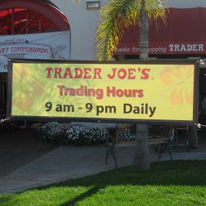 trader joes hours banner