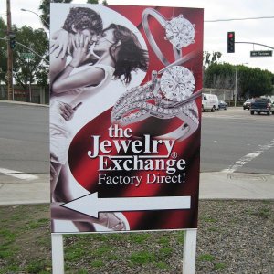 jewelry exchange street sign