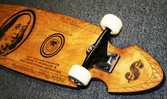 Engraved wood skateboard 3
Right side engraved detail of skateboard