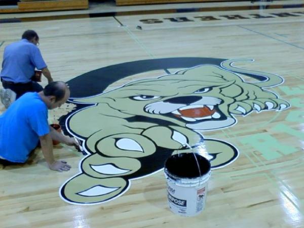 Re-creation from existing school logo. I was paid to reproduce only the mascot from a 4 x 6 photo and paint it on the gymnasium floor.