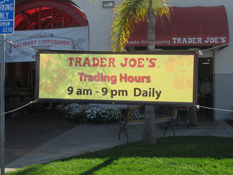 trader joes hours banner