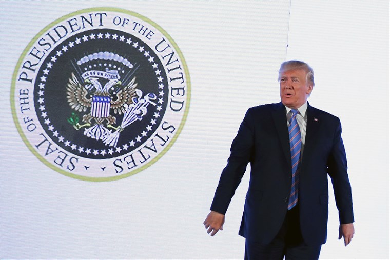 190725-fake-presidential-seal-ew-223p_77e8f447e2db6161e384e3253a83b1ec.fit-760w.jpg