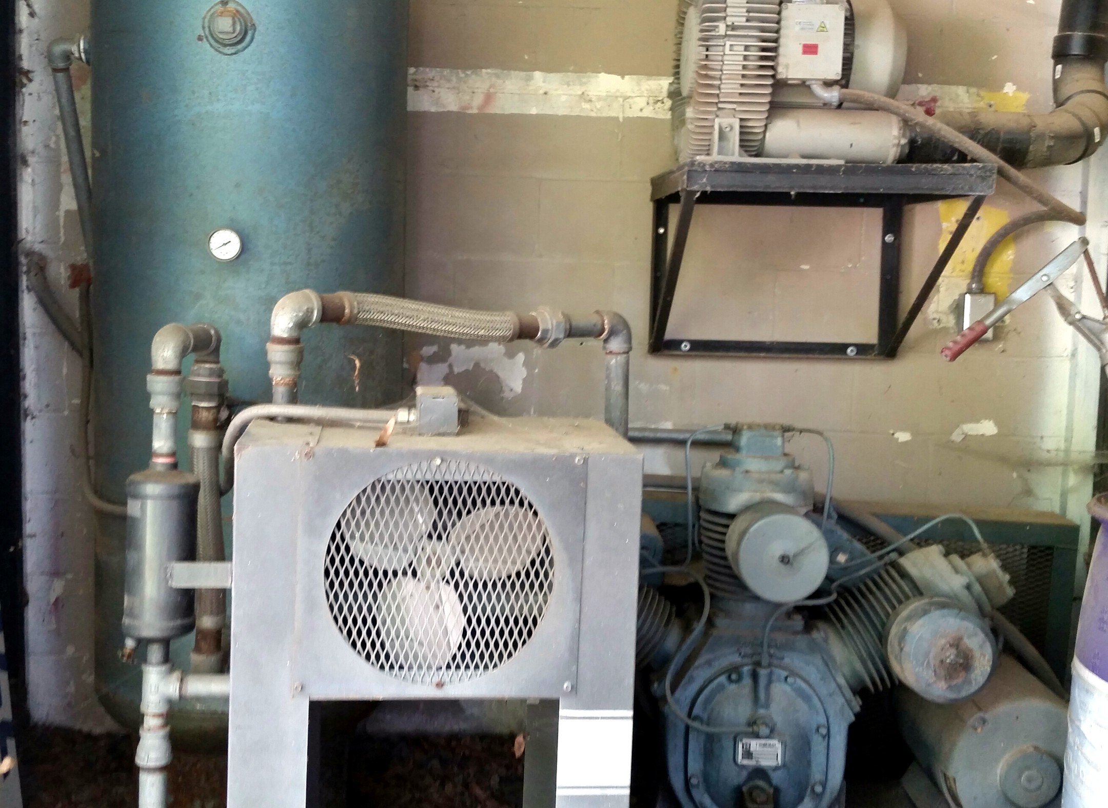 AirCompressor_001.jpg