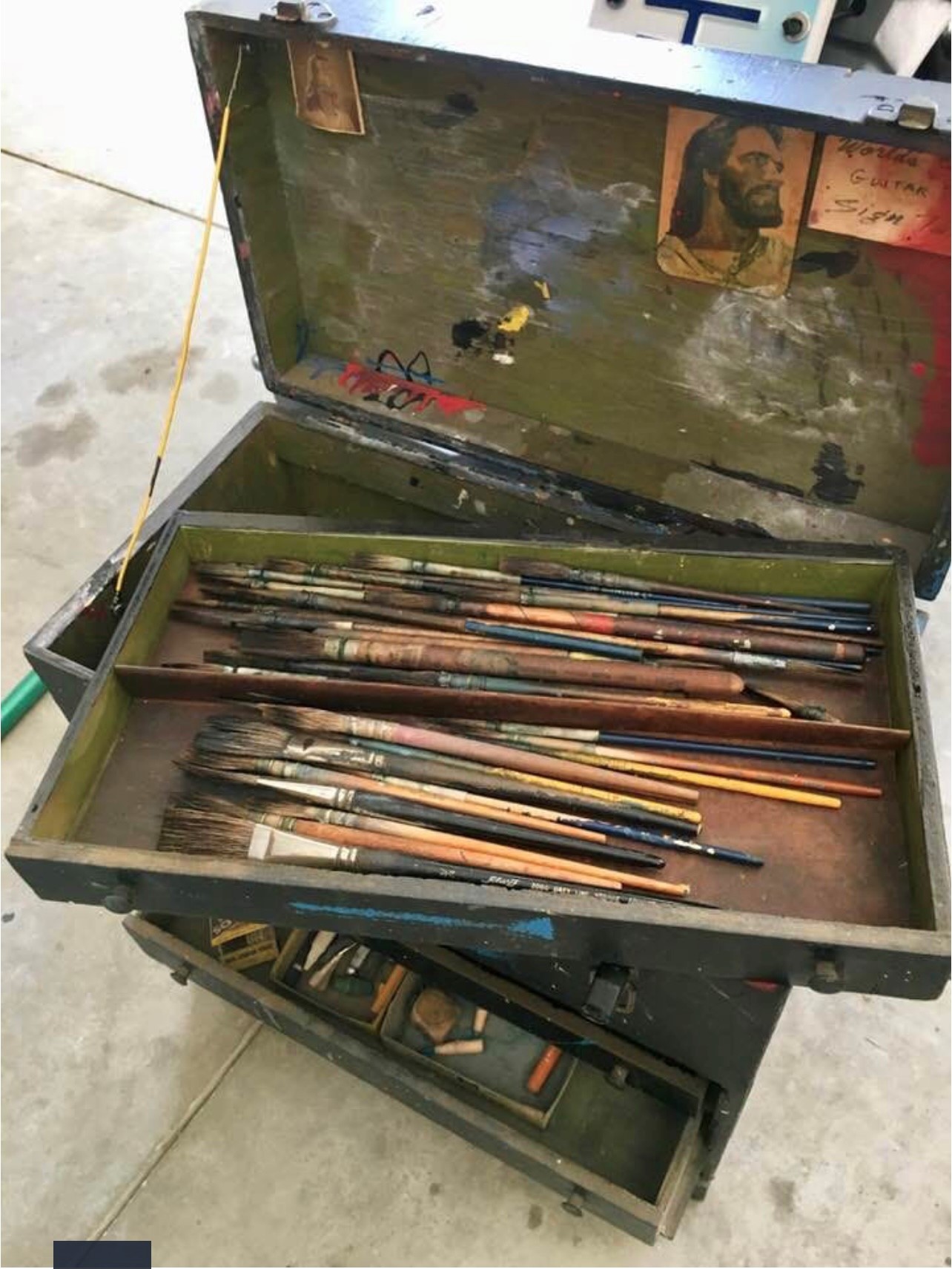 brush kit box4.jpg
