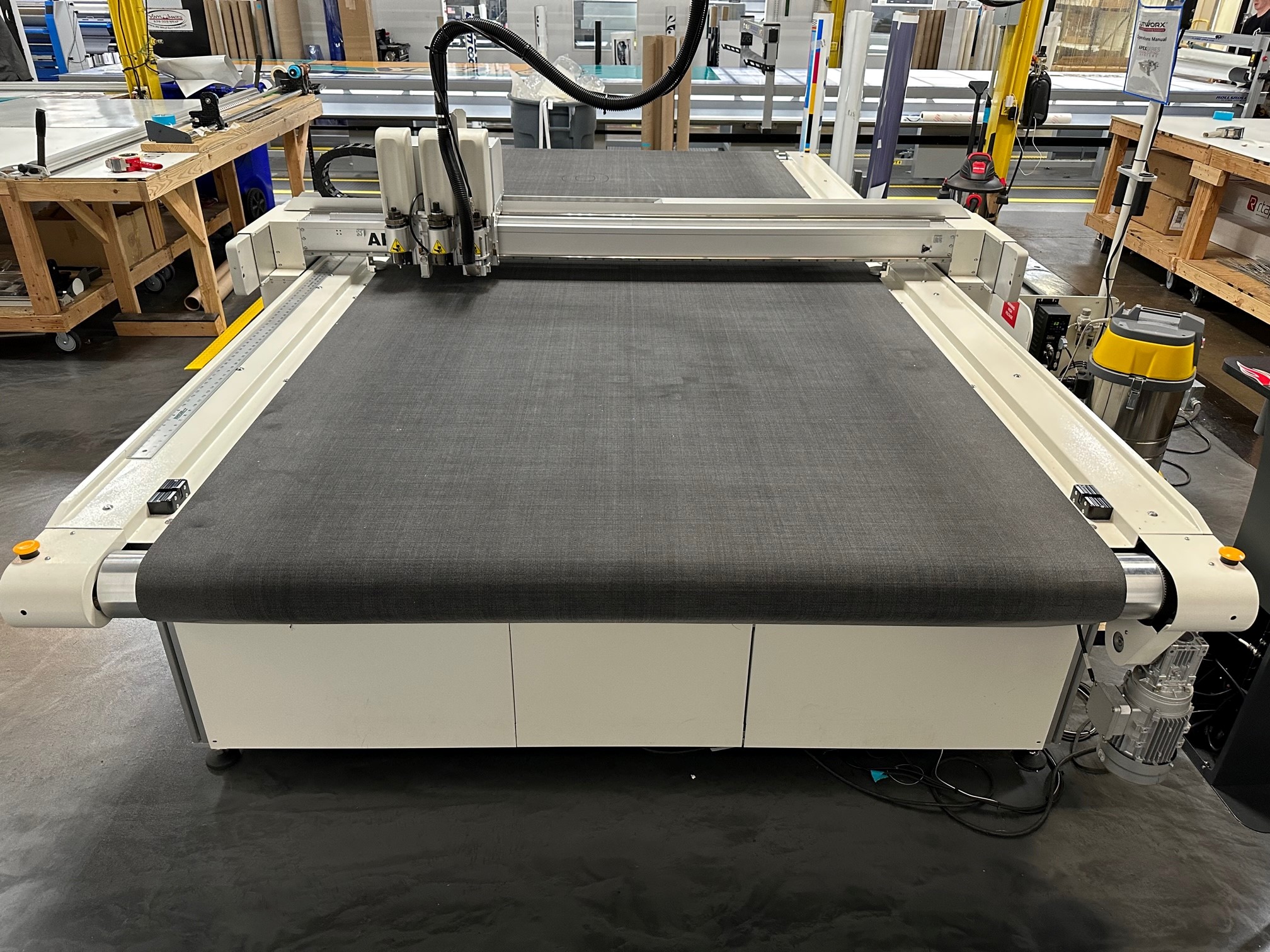 Flatbed_Cutter_For_sale_CUTWORX_USA.jpg