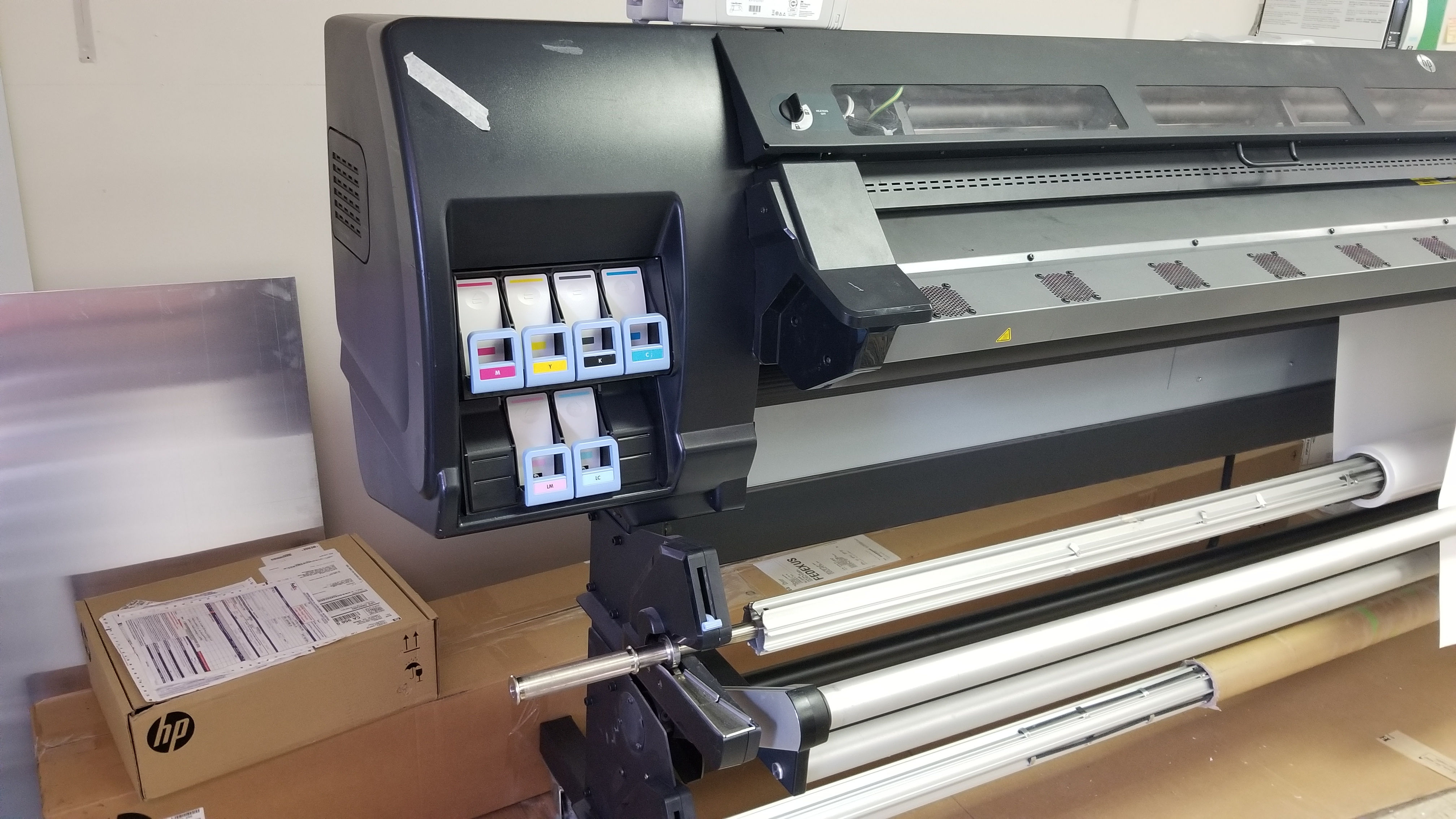 HP L28500 104 Latex Printer 3.jpg