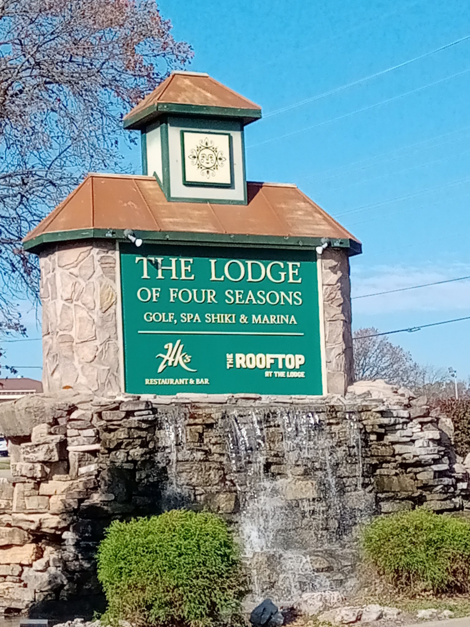 Lodge Entrance sign 1.jpg