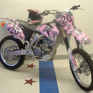 Yamaha YZ 250 F Pink Wrap