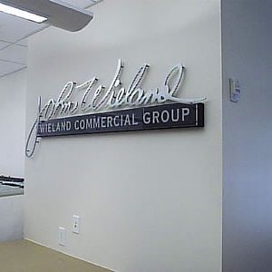 lobby_display_logo_sign_001