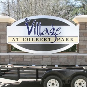 residential entrance sign 013