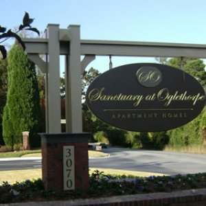 residential entrance sign 042