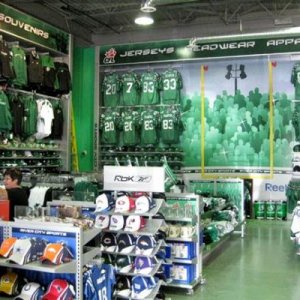 Another shot of the same wall with the products in the store.

Visit www.xtremesign.ca to see more...