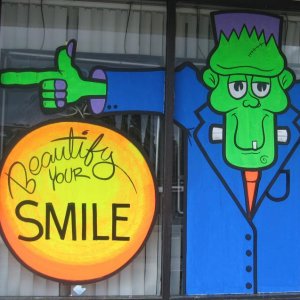 dentist halloween window painting