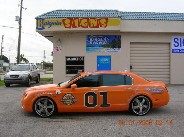 2008 Bentley Flying Spur wrap.