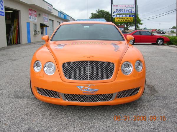 2008 Bentley Flying Spur wrap.