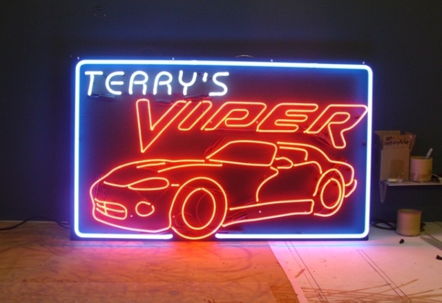 4 viper neon sign