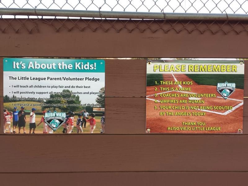 av little league signs