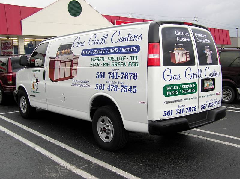 Gas Grill Center Van 04