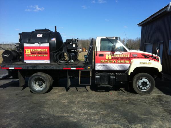 Hendershot paving seal coat truck