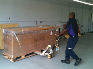 HP DesignJet L25500  arrives