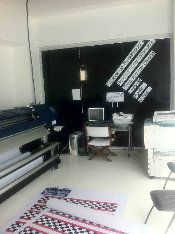 Large format print room