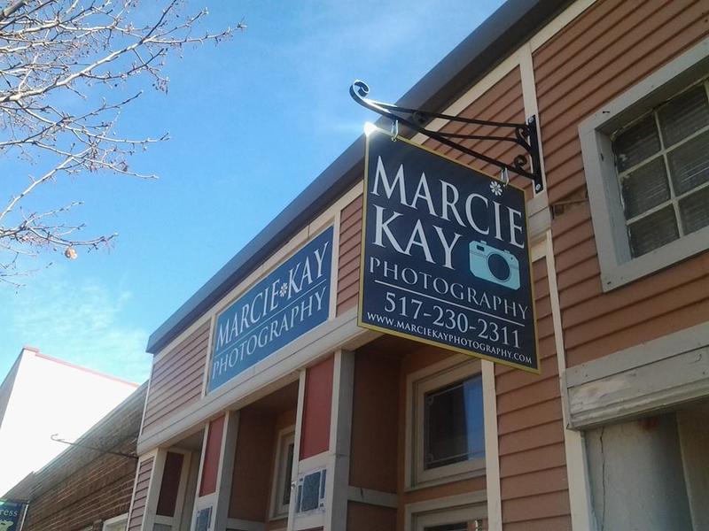 Nice branding job for local photography proprietor.