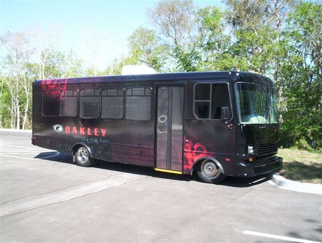 OakleyBus006