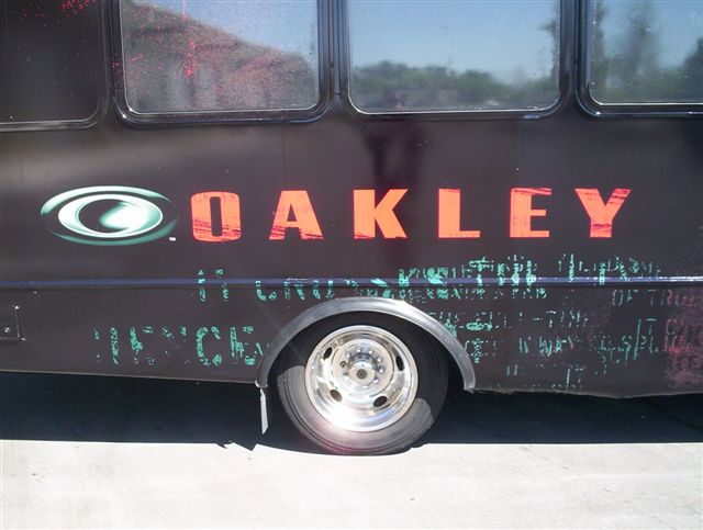 OakleyBus009