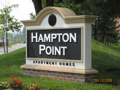 residential entrance sign 004