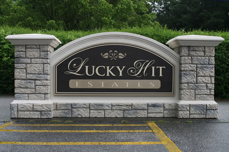 residential entrance sign 011