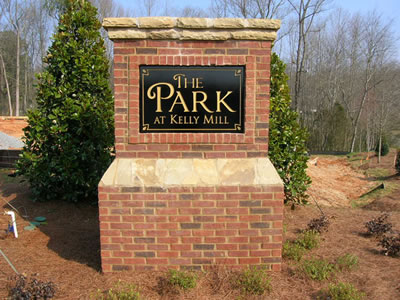 residential entrance sign 038