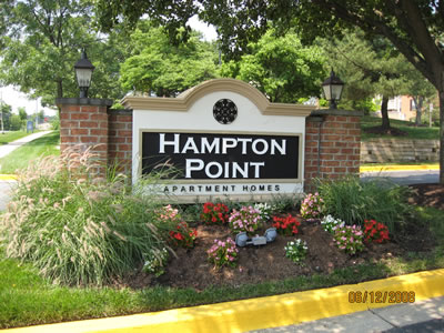 residential entrance sign 044