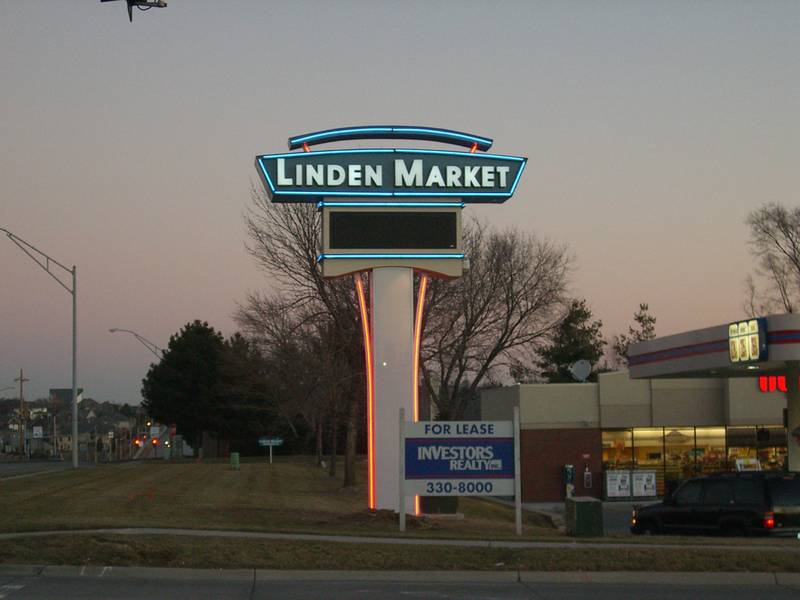 Smaller version of mall sign